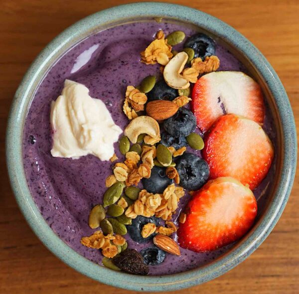 berry-smoothie-bowl-high-protein-vegan-plantbased-diet1